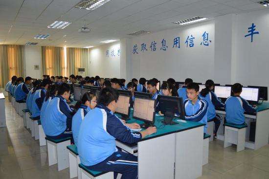 沈陽市初中信息技術(shù)學科學業(yè)水平考試圓滿結(jié)束